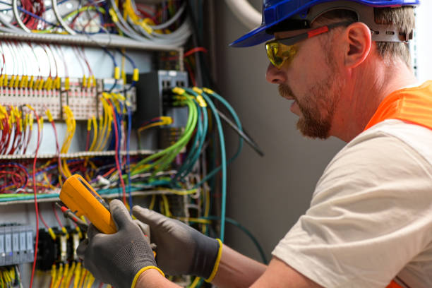 Best Local Electrician Companies  in Altoona, WI